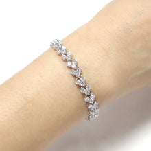  Women's Clustered Cubic Zirconia Tennis Bracelet 7.5"