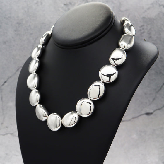 Women's Metal Pebble Necklace in Silver Plated 18"