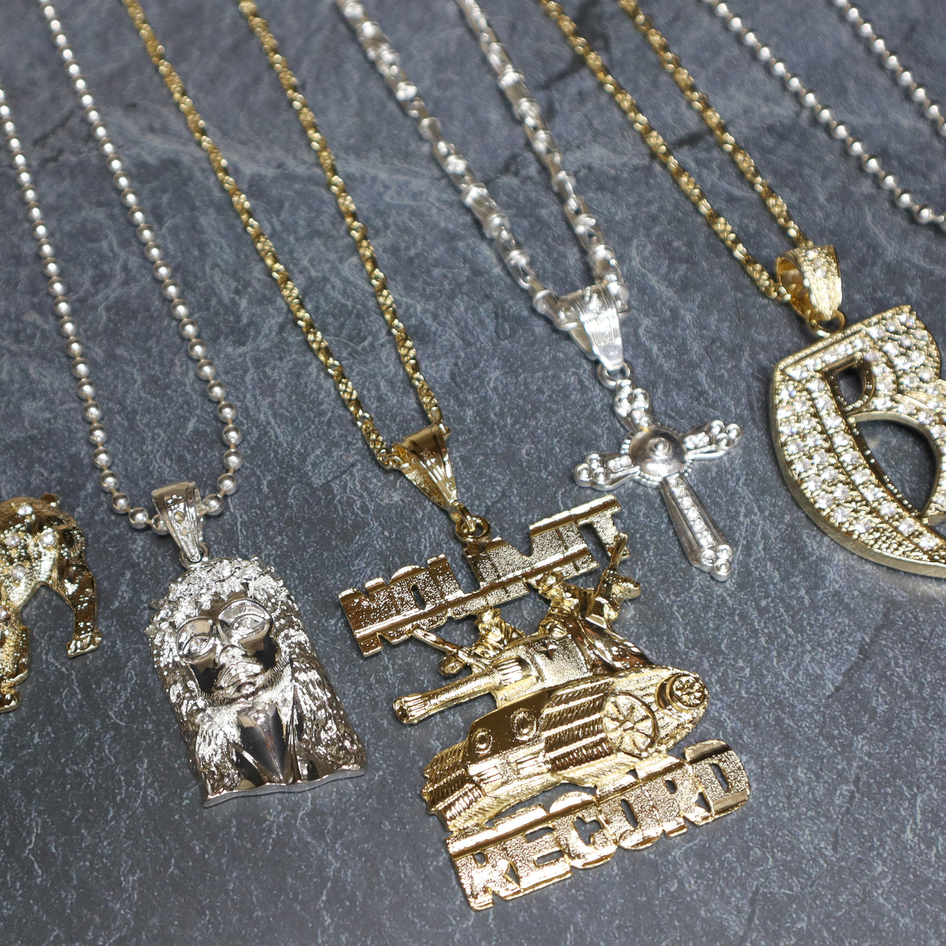 No limit records gold pendant online
